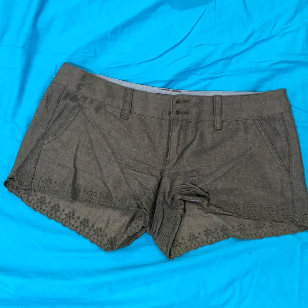Gray American Eagle shorts